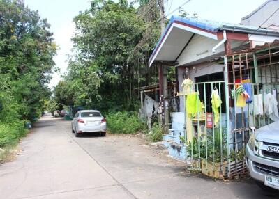 68 Sqm., 2 Beds, 1 Bath Townhouse listed for ฿ 500,000.