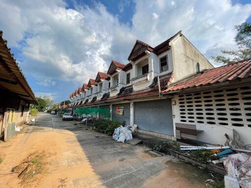 68 Sqm., 1 Bed, 2 Baths Townhouse listed for ฿ 513,000.