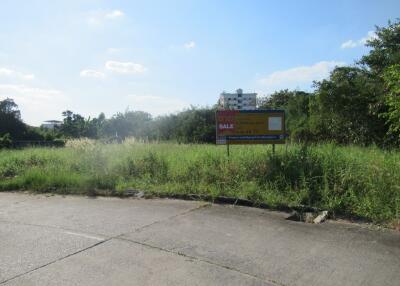 1,732 Sqm. Land listed for ฿ 8,184,000.