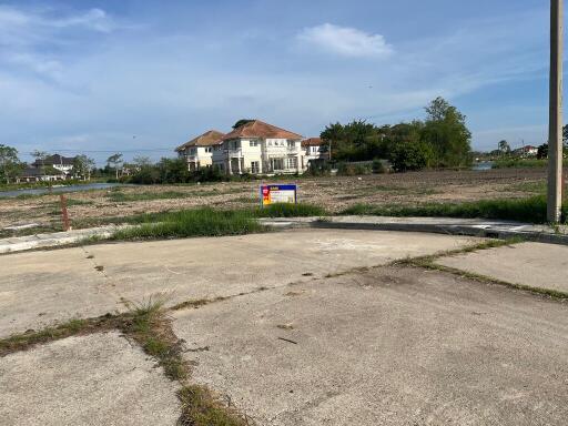 1,052 Sqm. Land listed for ฿ 6,510,000.