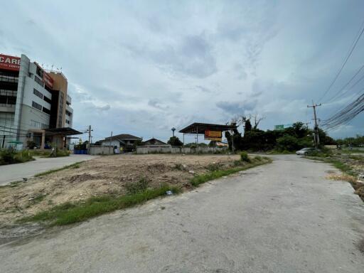600 Sqm. Land listed for ฿ 6,300,000.