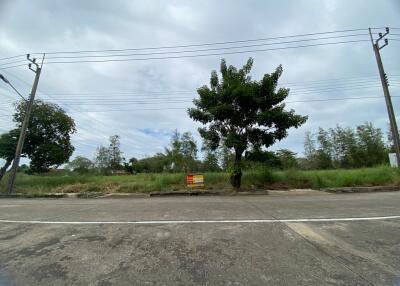 1,608 Sqm. Land listed for ฿ 5,488,000.