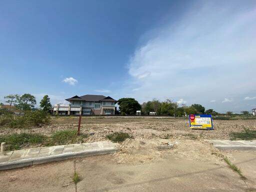 853 Sqm. Land listed for ฿ 4,692,600.