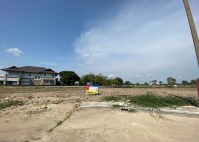 853 Sqm. Land listed for ฿ 4,692,600.