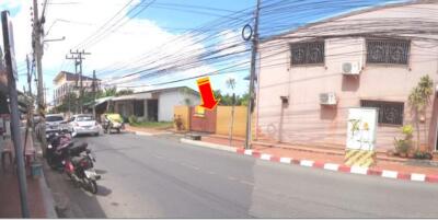 366 Sqm. Land listed for ฿ 4,324,000.