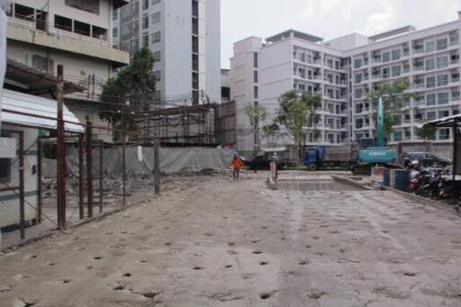 196 Sqm. Land listed for ฿ 3,345,000.