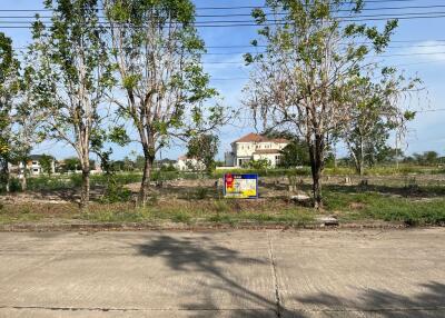 528 Sqm. Land listed for ฿ 2,906,200.