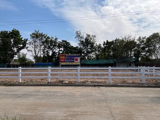 1,404 Sqm. Land listed for ฿ 3,133,000.