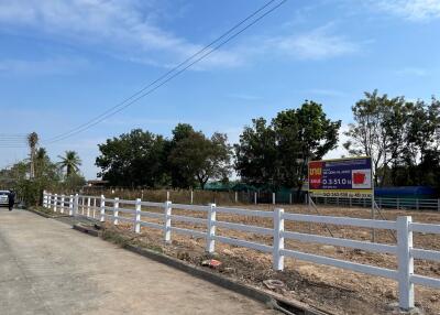 1,404 Sqm. Land listed for ฿ 3,133,000.