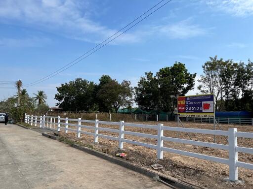 1,404 Sqm. Land listed for ฿ 3,133,000.