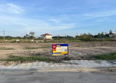 464 Sqm. Land listed for ฿ 2,322,000.