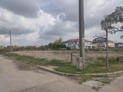 454 Sqm. Land listed for ฿ 2,381,400.