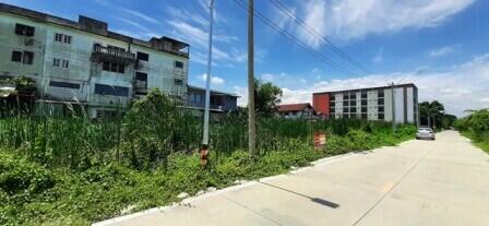 880 Sqm. Land listed for ฿ 2,772,000.