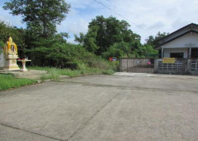 2,547 Sqm. Land listed for ฿ 2,675,000.