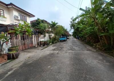 1,279 Sqm. Land listed for ฿ 2,657,000.