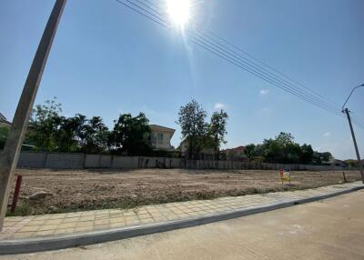 391 Sqm. Land listed for ฿ 1,760,400.