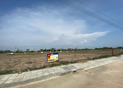 324 Sqm. Land listed for ฿ 1,618,000.