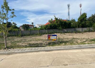 328 Sqm. Land listed for ฿ 1,558,000.