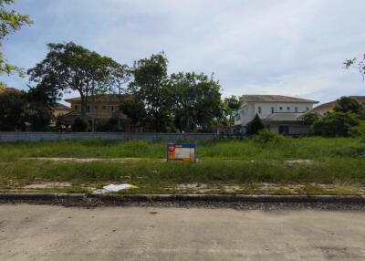 324 Sqm. Land listed for ฿ 1,537,100.