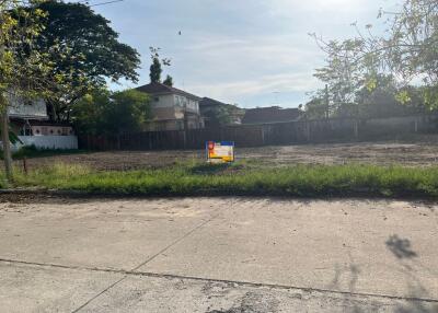 322 Sqm. Land listed for ฿ 1,531,400.