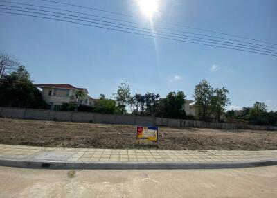 318 Sqm. Land listed for ฿ 1,429,200.
