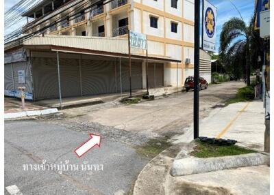 728 Sqm. Land listed for ฿ 1,911,000.