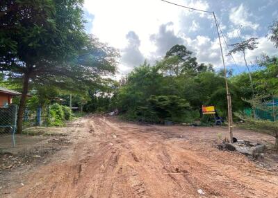 956 Sqm. Land listed for ฿ 1,757,000.