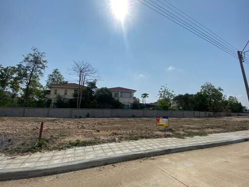 284 Sqm. Land listed for ฿ 1,278,000.