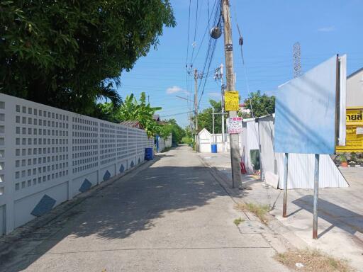 972 Sqm. Land listed for ฿ 1,531,000.