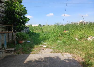 972 Sqm. Land listed for ฿ 1,531,000.