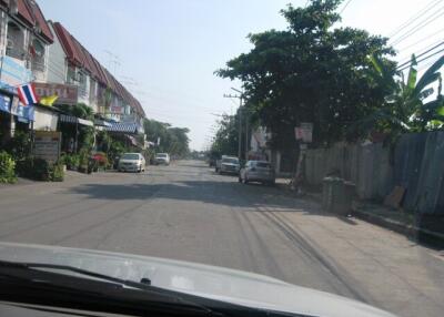 674 Sqm. Land listed for ฿ 1,328,000.