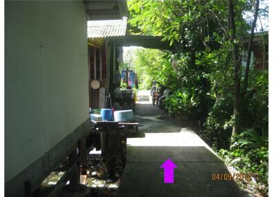 560 Sqm. Land listed for ฿ 1,323,000.