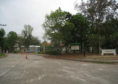 496 Sqm. Land listed for ฿ 1,172,000.