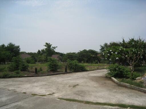 512 Sqm. Land listed for ฿ 1,076,000.