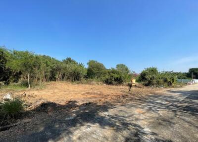 672 Sqm. Land listed for ฿ 1,006,000.