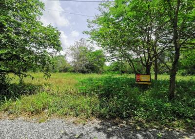 900 Sqm. Land listed for ฿ 945,000.
