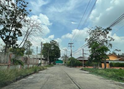 240 Sqm. Land listed for ฿ 945,000.