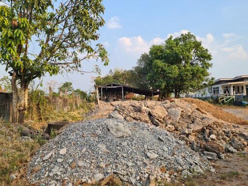 728 Sqm. Land listed for ฿ 860,000.