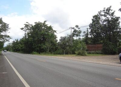 2,893 Sqm. Land listed for ฿ 837,000.