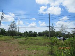 225 Sqm. Land listed for ฿ 827,000.