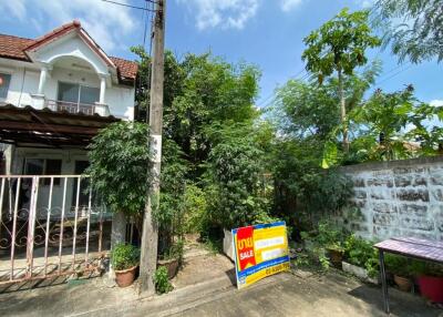 77 Sqm. Land listed for ฿ 608,000.
