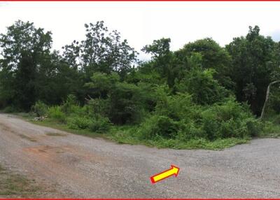 1,416 Sqm. Land listed for ฿ 521,000.
