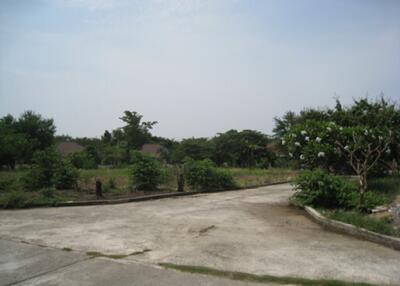 300 Sqm. Land listed for ฿ 512,000.