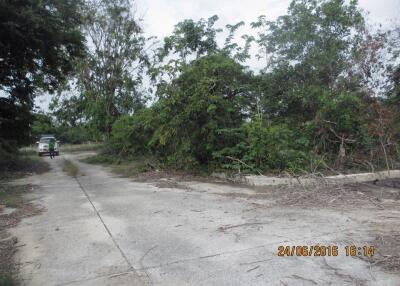 432 Sqm. Land listed for ฿ 511,000.