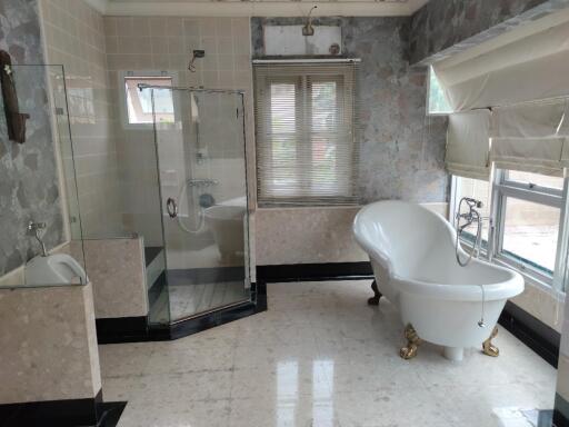 625 Sqm., 5 Beds, 4 Baths House listed for ฿ 18,900,000.