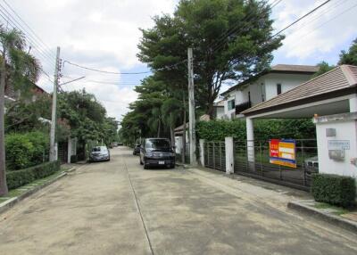 430 Sqm., 3 Beds, 3 Baths House listed for ฿ 15,225,000.