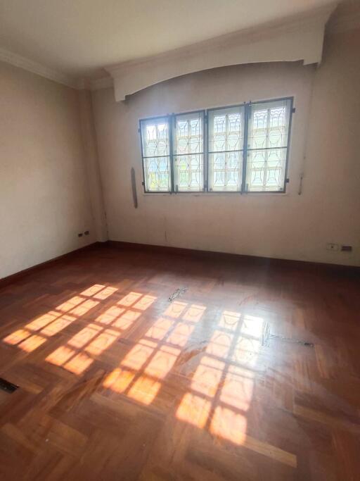 412 Sqm., 1 Bed, 1 Bath House listed for ฿ 12,600,000.