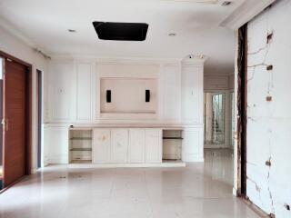 373 Sqm., 1 Bed, 1 Bath House listed for ฿ 9,500,000.