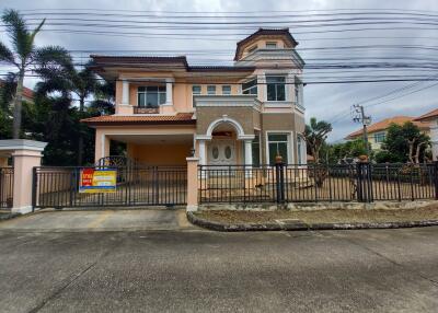 430 Sqm., 3 Beds, 3 Baths House listed for ฿ 11,025,000.