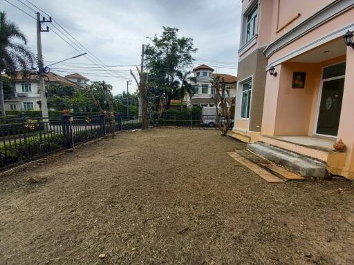 430 Sqm., 3 Beds, 3 Baths House listed for ฿ 11,025,000.